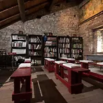 Castello Di Zumelle 게스트하우스 3*