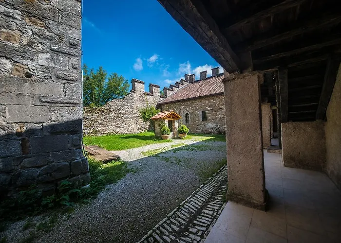 Pensión Castello Di Zumelle 3*