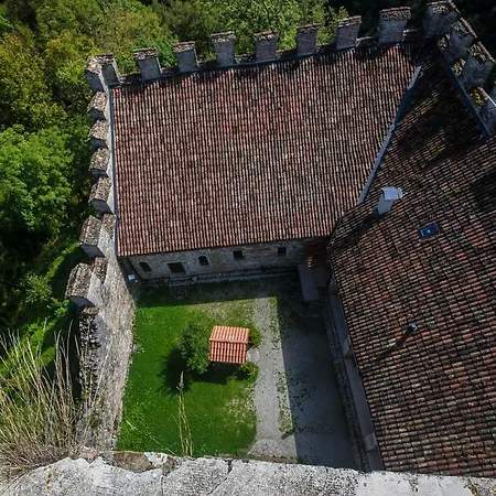 Castello Di Zumelle Mel