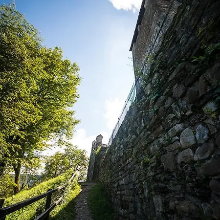 Maison d'hôtes Castello Di Zumelle Mel