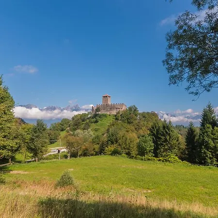 Castello Di Zumelle Guest house *