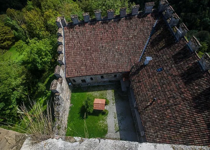 Castello Di Zumelle Mel