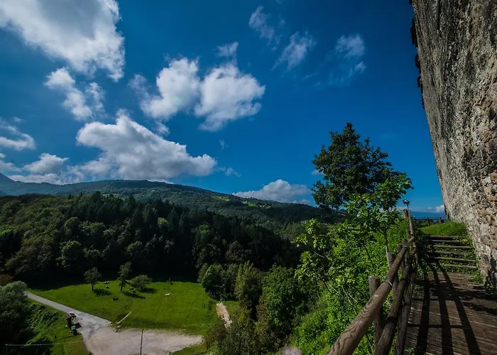 Castello Di Zumelle Mel